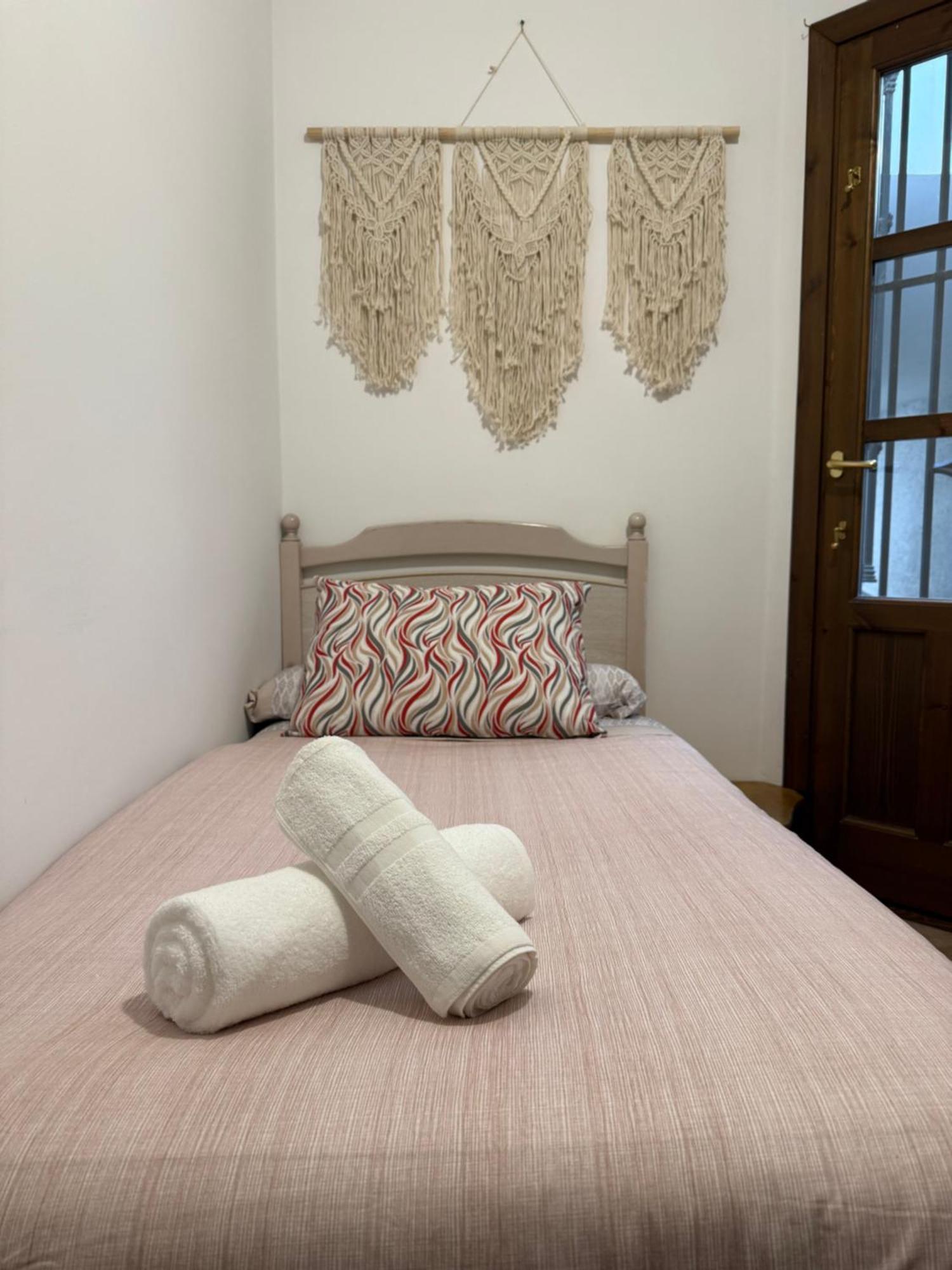 Ferienwohnung Charming Albaicin Patio Flat Free Onsite Parking Granada Exterior foto